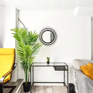 2 Bd Hidden Oasis In Lower Manhattan New York