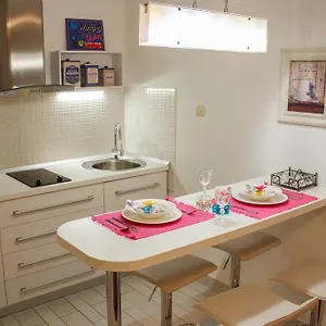 https://apartment-romance.splithotels.org