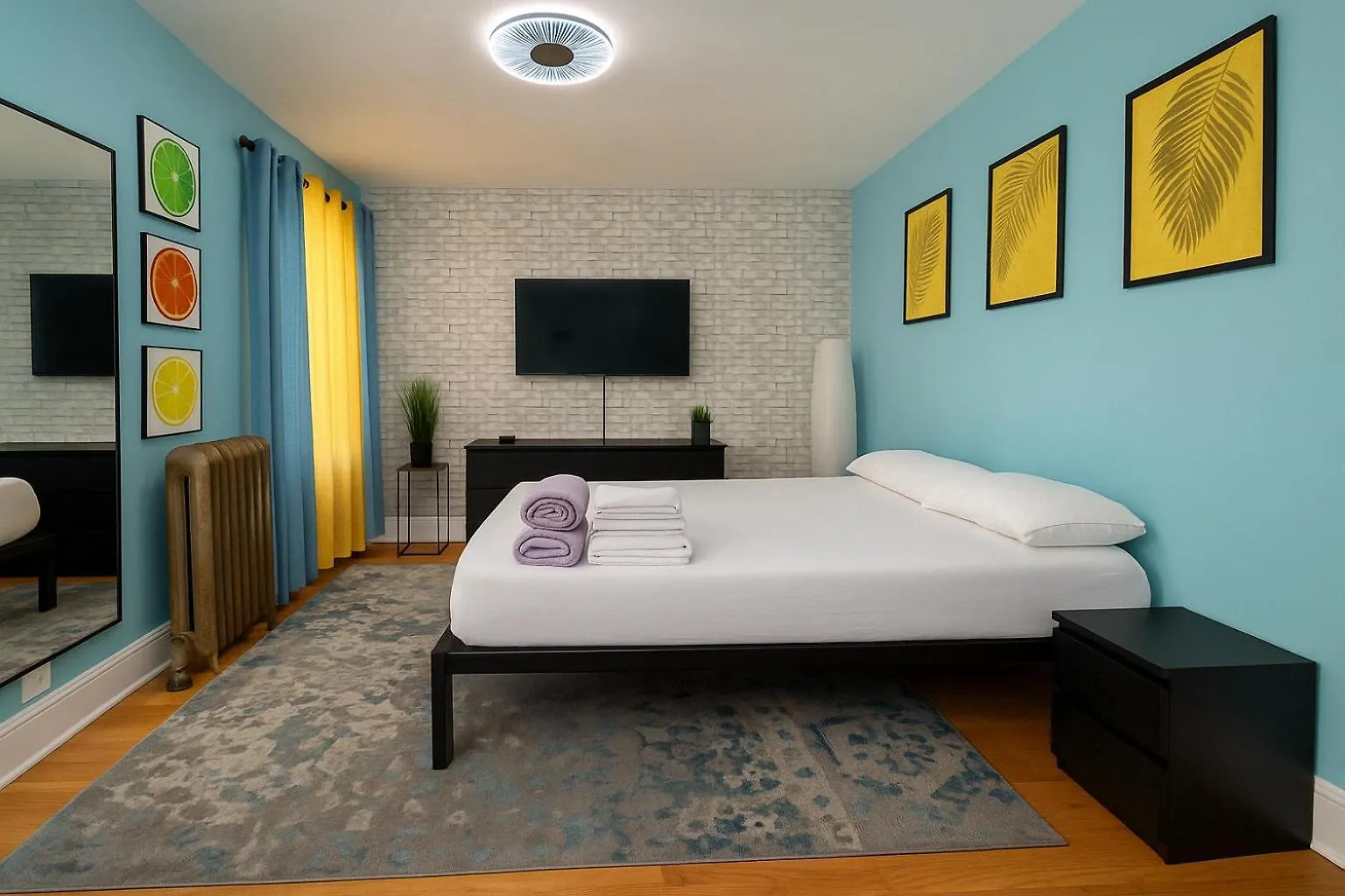 Modern Xl Queen Room Comfort & Character In Harlem New York